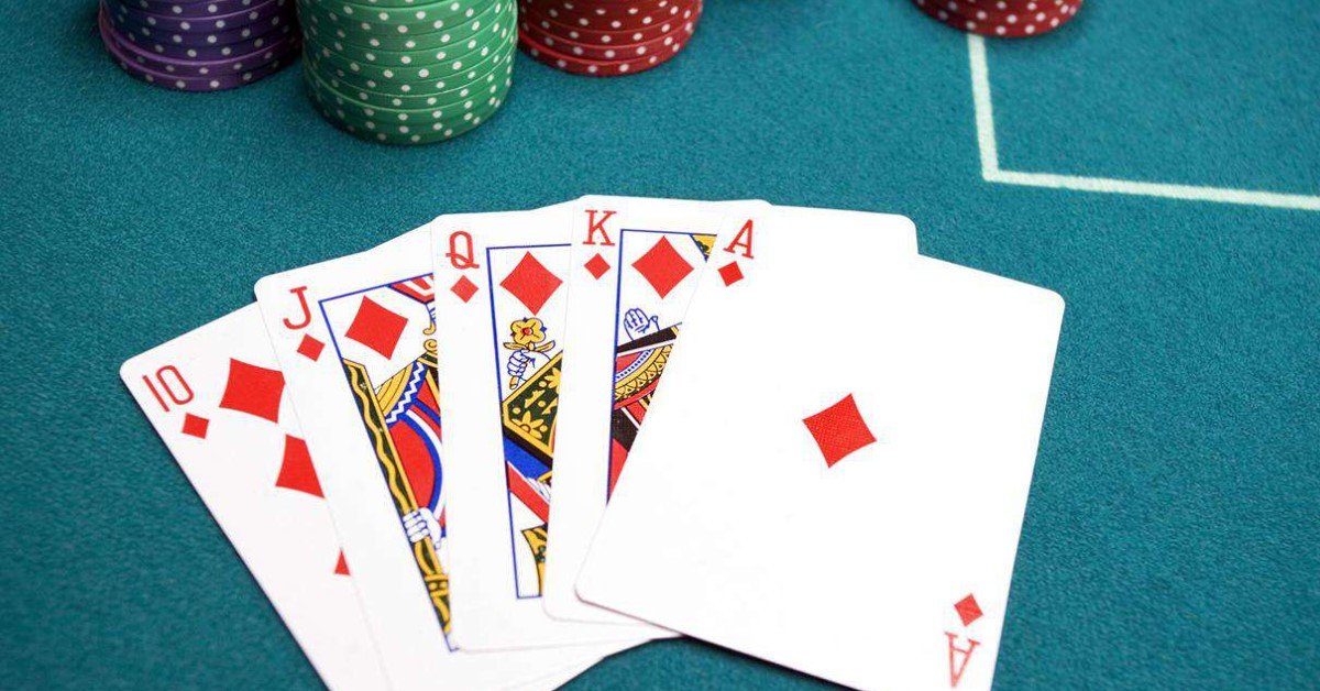 Royal Flush trong Poker là gì? (Tháng 2024 năm XNUMX)