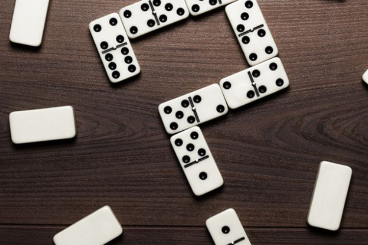 Domino là gì? Hướng dẫn chơi Domino cùng bạn bè