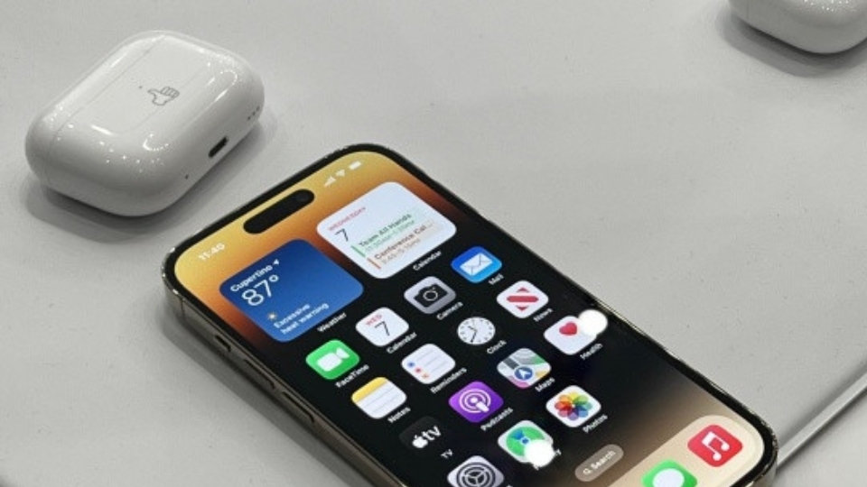 Nguyên nhân nào khiến iPhone tắt máy khi pin vẫn còn? Làm thế nào để giải quyết vấn đề này một cách hiệu quả